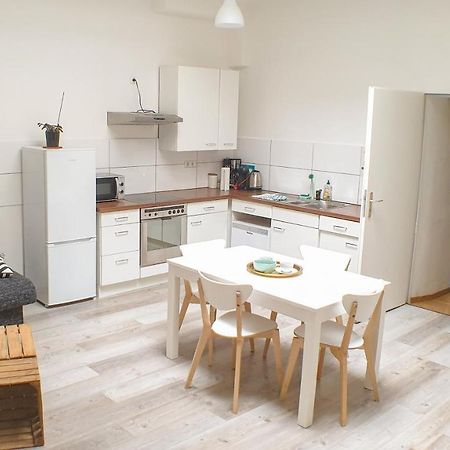 Big Appartment Near Trade Fair! Кёльн Экстерьер фото